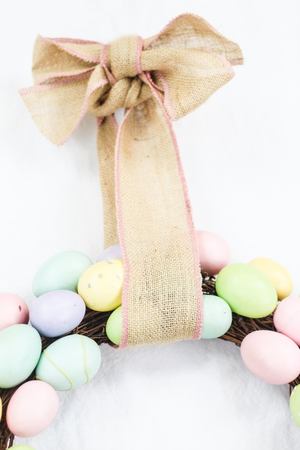 Easy and Simple DIY Easter Egg Wreath Ideas