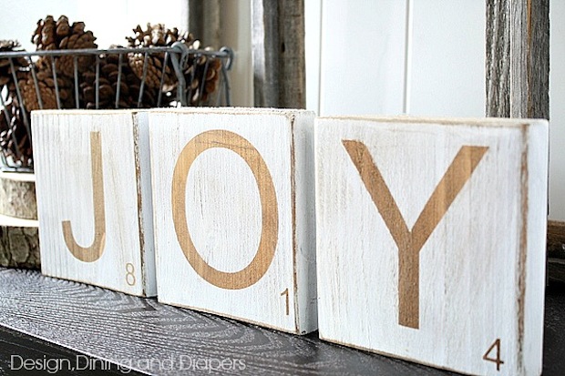DIY-Scrabble-TIle-Decor-great-for-the-holidays-or-year-round-Via-@tarynatddd