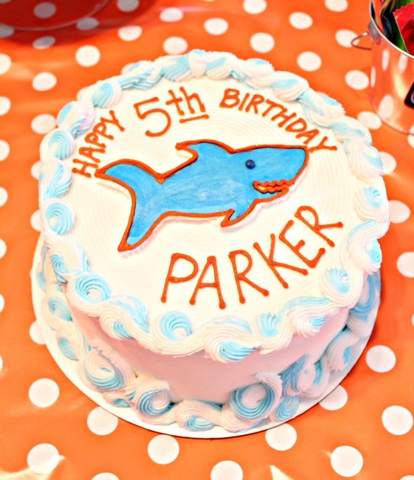 shark birthday party cake 5th