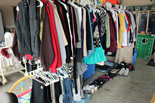 how to organize yard sale items hanging