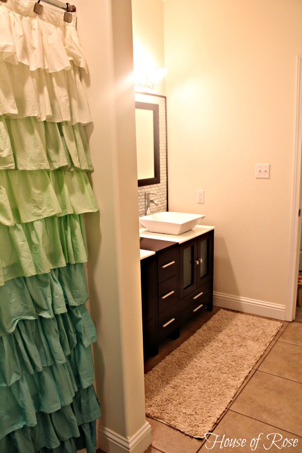 modern bathroom backsplash and shower curtain