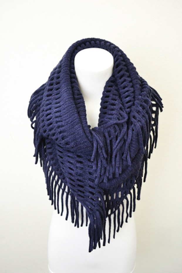Holiday Gift Giving Guide for the Ladies - Infinity Scarf