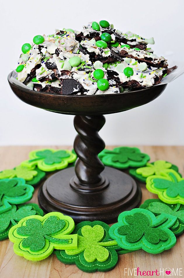Leprechaun-Bait-Chocolate-Mint-Cookie-Bark-by-Five-Heart-Home_700pxStand