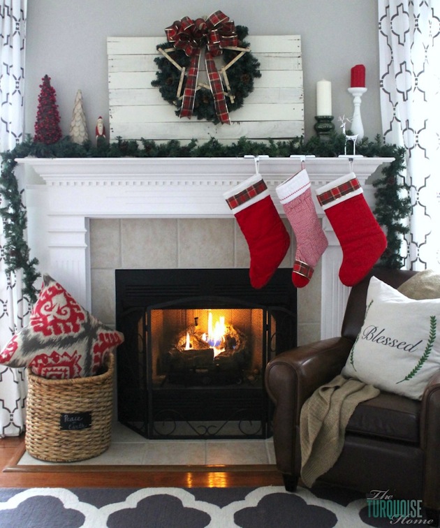 Traditional-Red-Green-Christmas-Mantel-853x1024